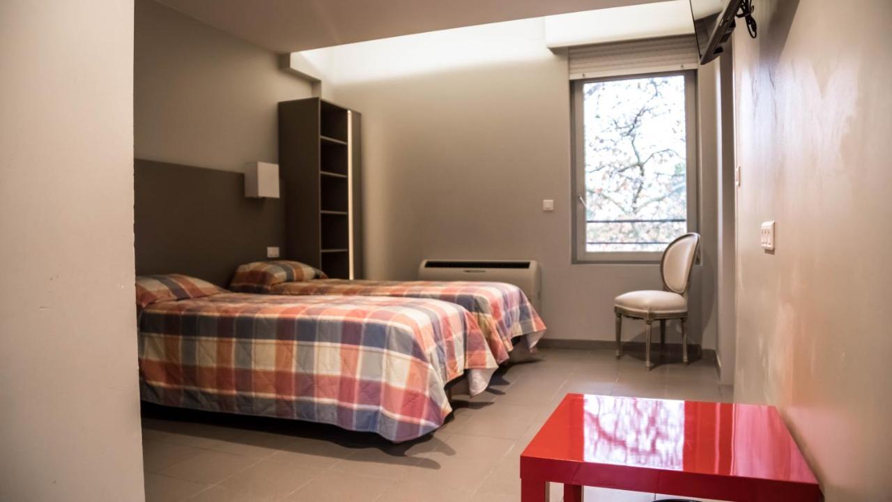 Hotel Du Canal Castelnaudary Habitación foto